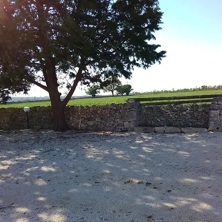 Trulli Sarmenzanello Noci