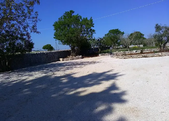 Trulli Sarmenzanello *