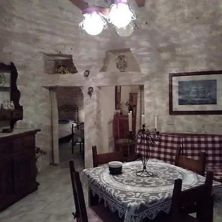 Trulli Sarmenzanello *